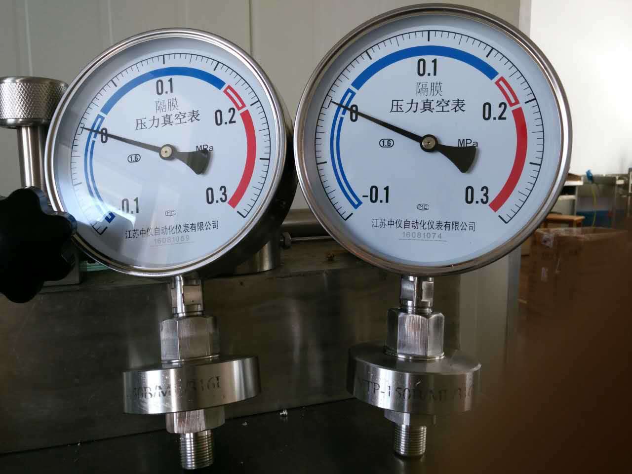 膜片壓(yā)力表選擇(zé)時要注意(yì)什麽