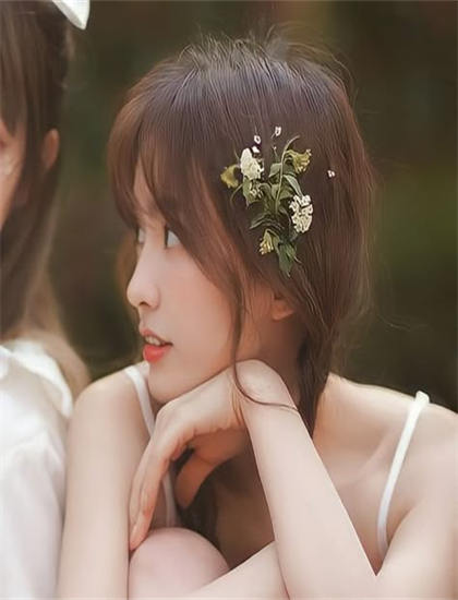 《秘密总部》音乐配乐现代解析开创性的：音效设计与主题曲创作分析